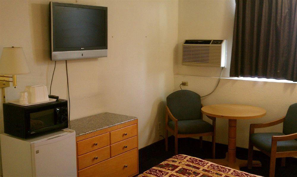 Value Inn & Suites Salina Luaran gambar